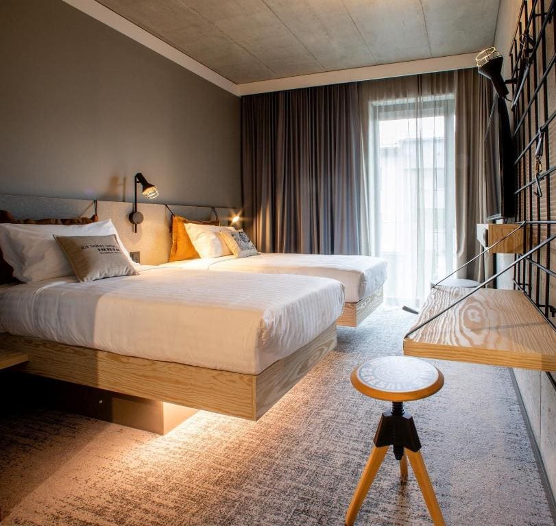 Moxy Queen Sleeper, Guest room, 1 Double room - Image 1