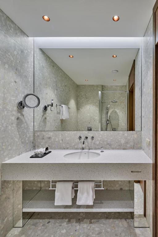Standard Twin Room room - Image 2