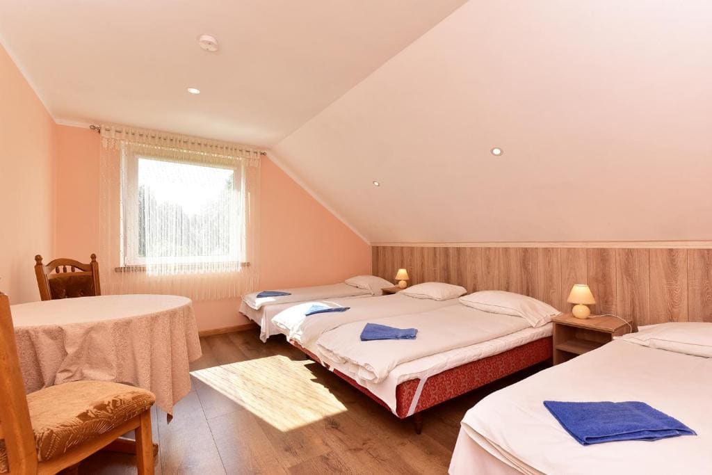 Economy Quadruple Room room - Image 1
