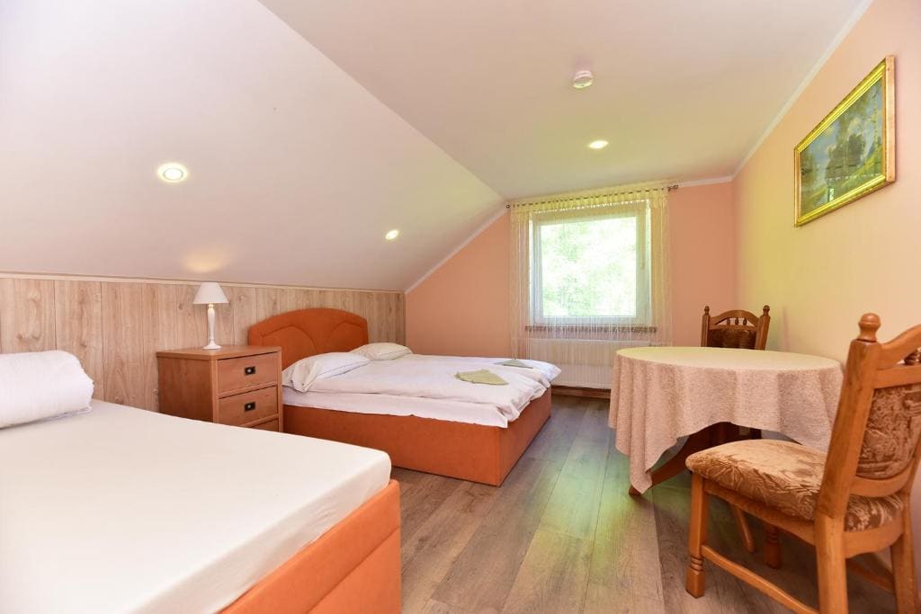 Triple Room with Private External Bathroom room - Image 1