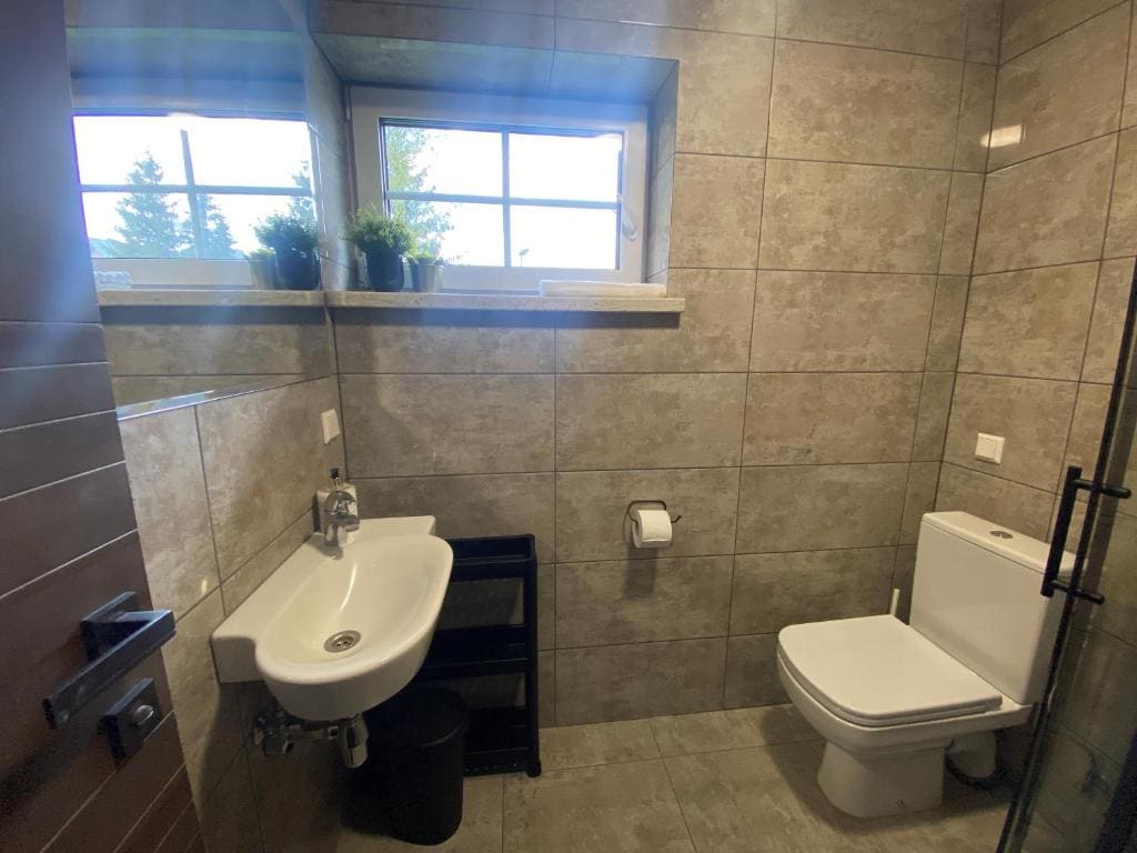 Deluxe Double Room with Shower room - Image 1