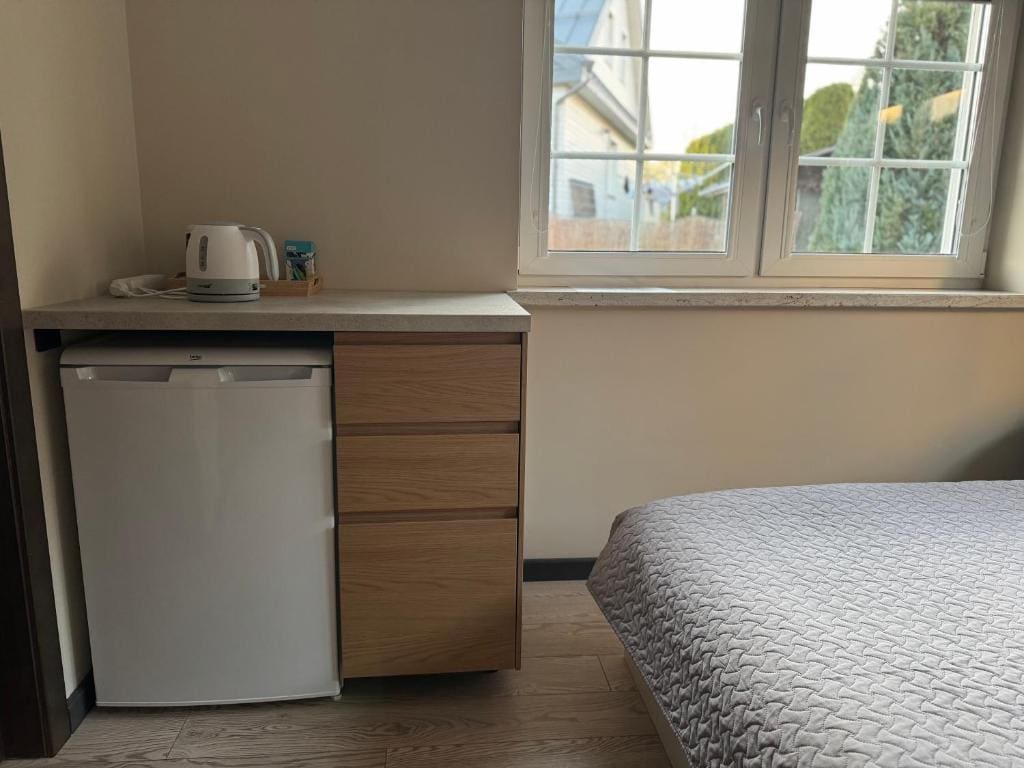 Twin Room with Bathroom room - Image 2