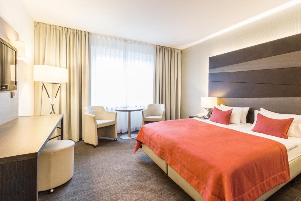 Superior Double or Twin Room room - Image 3
