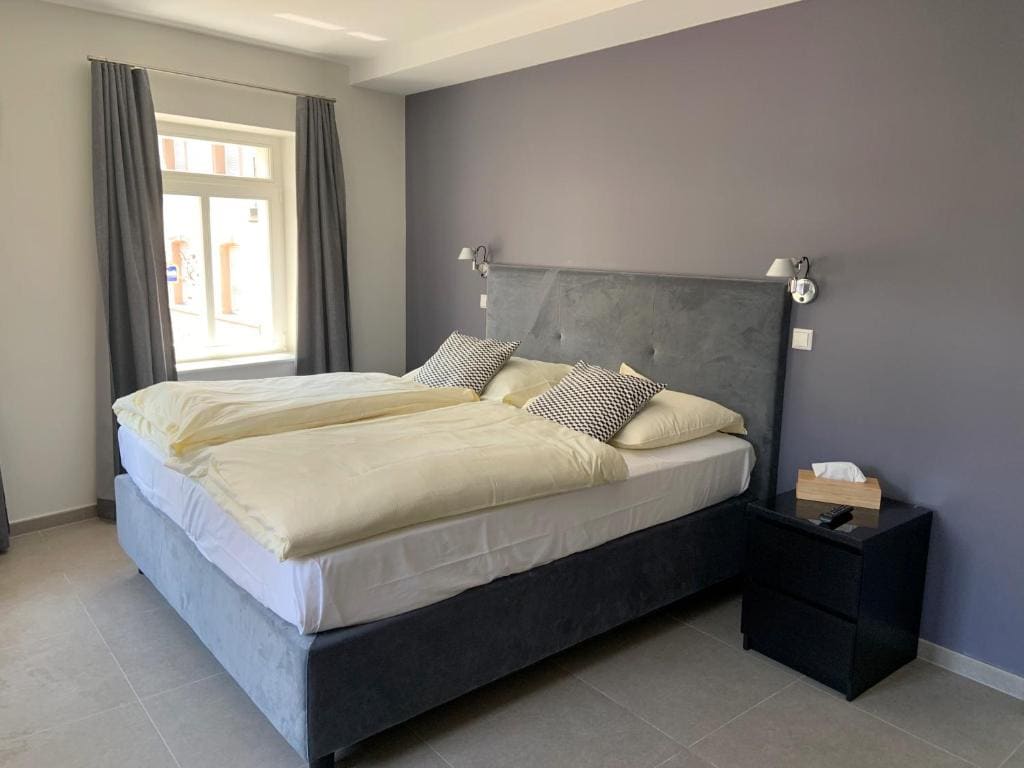 Deluxe Family Suite room - Image 1