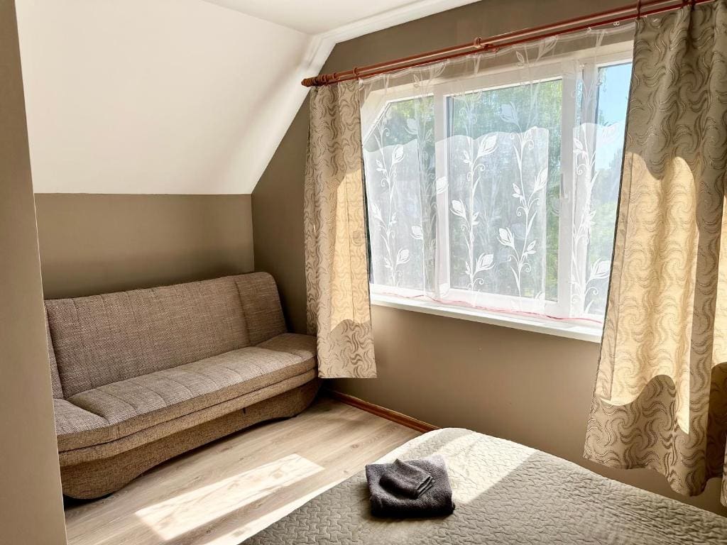 Budget Triple Room with Private External Bathroom room - Image 2