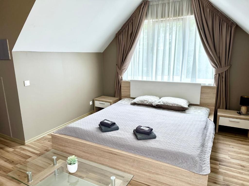 Deluxe Triple Room room - Image 3
