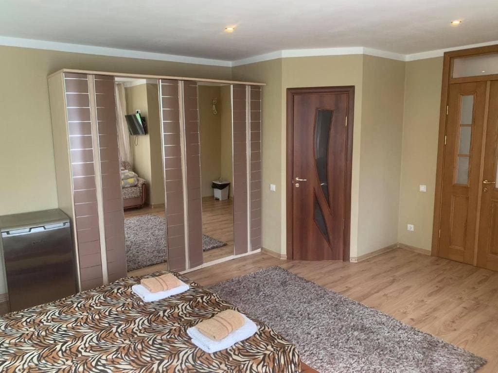 Double Room with Private External Bathroom room - Image 1
