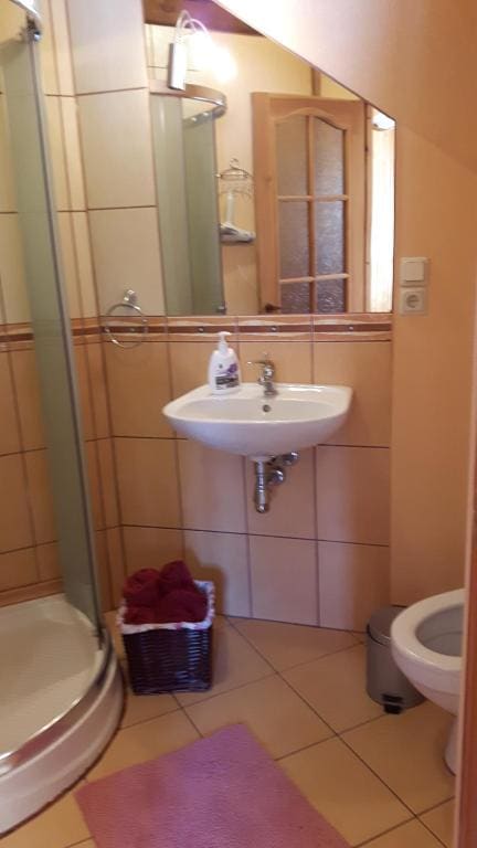 Twin Room with Private Bathroom room - Image 1
