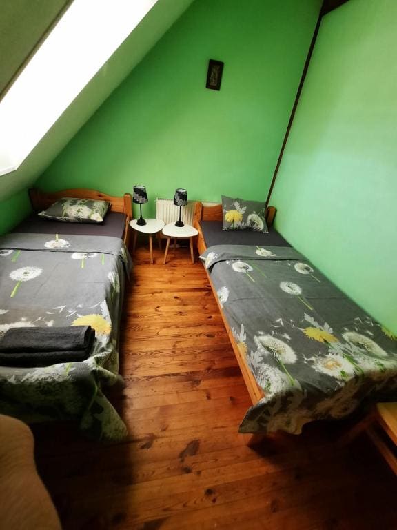 Twin Room with Shared Bathroom room - Image 1