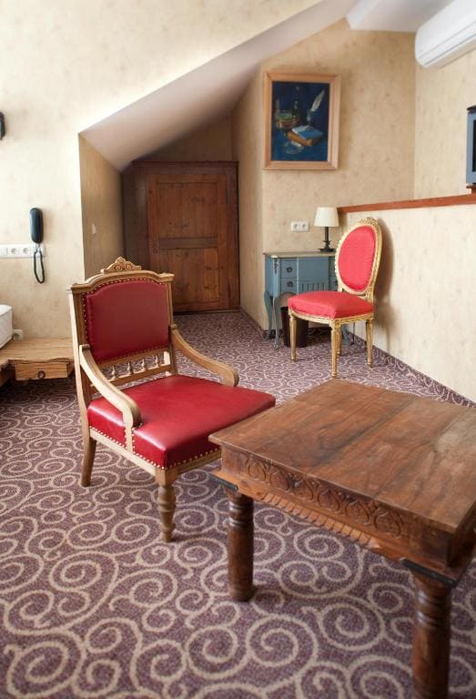 Superior Double or Twin Room room - Image 2