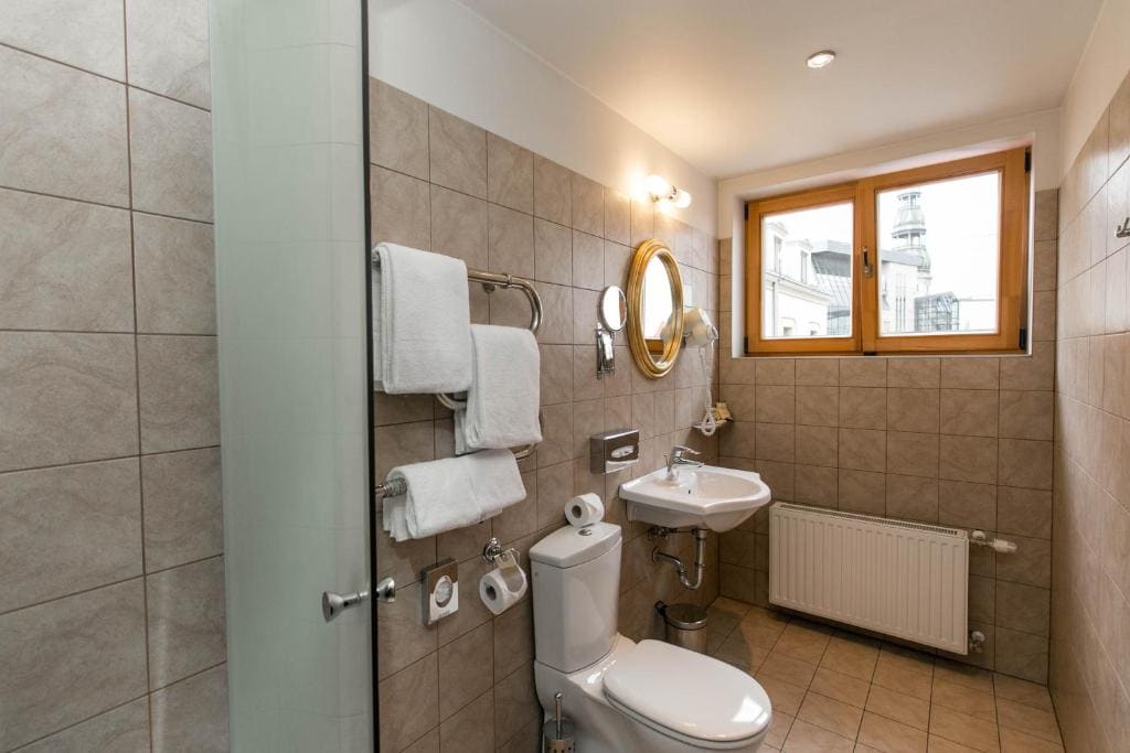 Superior Double or Twin Room room - Image 3