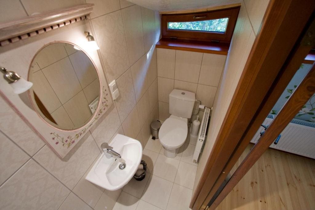 Budget Twin Room room - Image 2