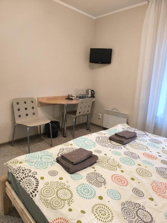 Economy Quadruple Room room - Image 1