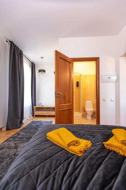 Standard Triple Room room - Image 3