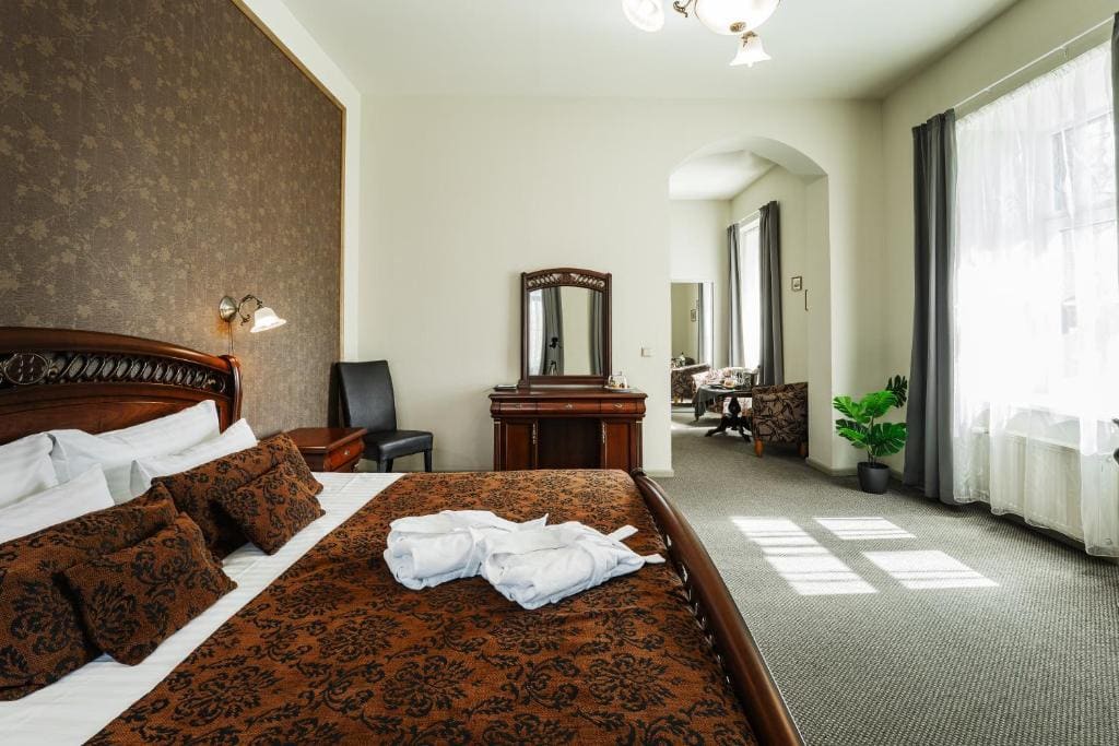 Suite room - Image 3