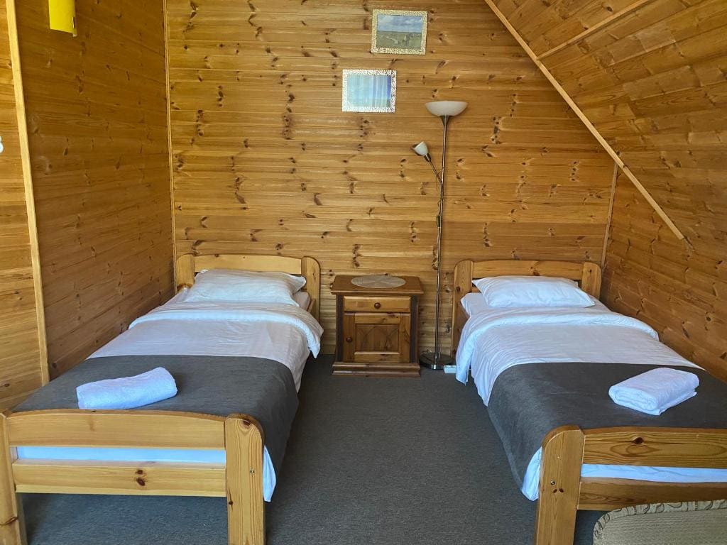 Twin Room with Extra Bed room - Image 3