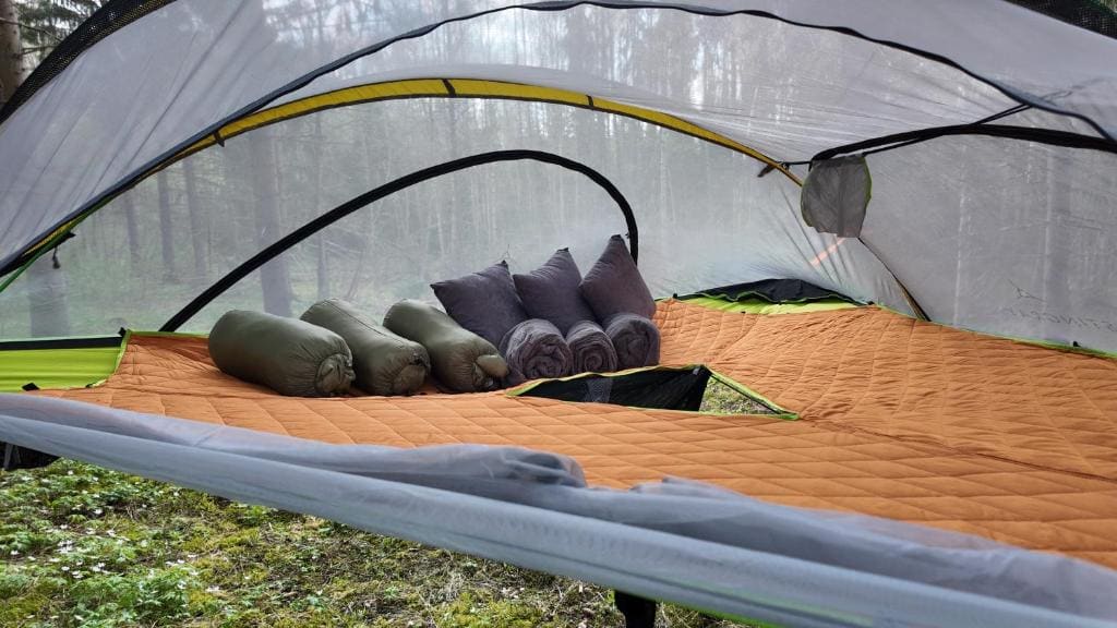 Tent room - Image 3
