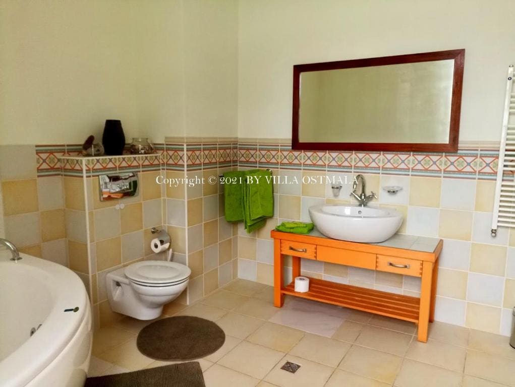Superior Triple Room room - Image 3