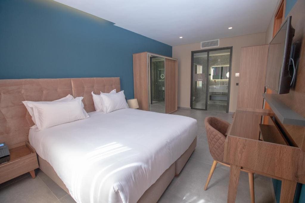 Deluxe Double or Twin Room room - Image 3