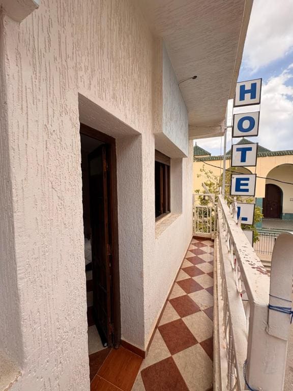 Triple Room with Private Bathroom room - Image 3
