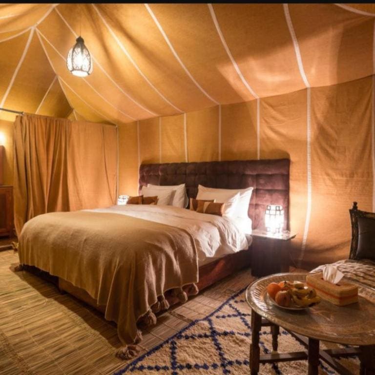 Tent room - Image 1