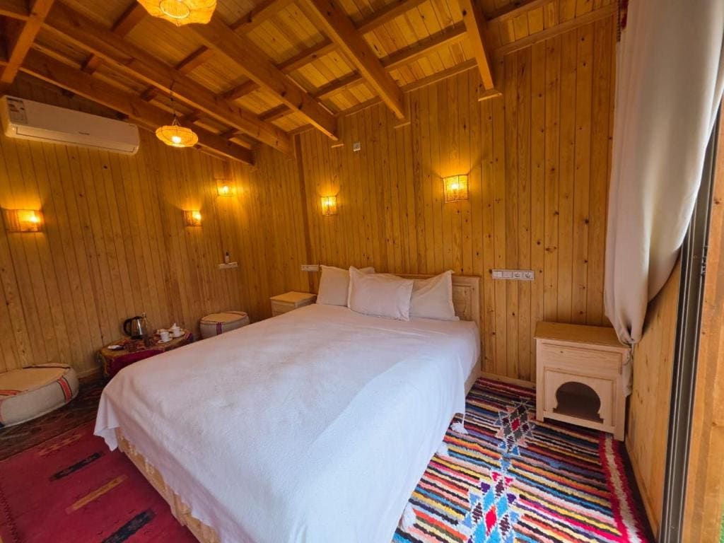 Superior Bungalow room - Image 1