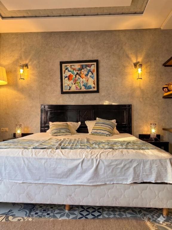 Deluxe Room room - Image 3