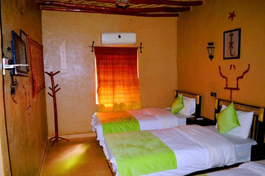 Standard Triple Room room - Image 3