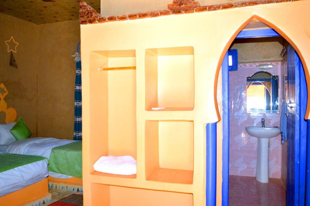Standard Twin Room room - Image 1