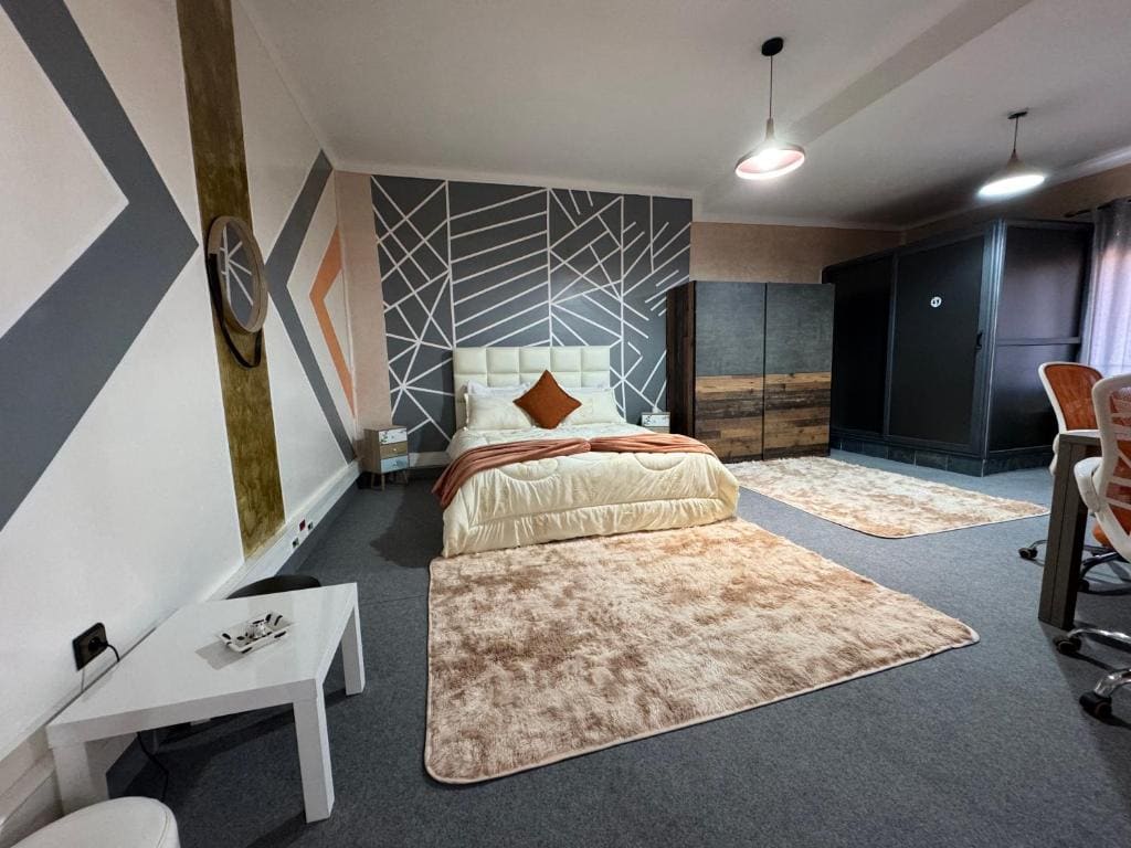 Family Room room - Image 2