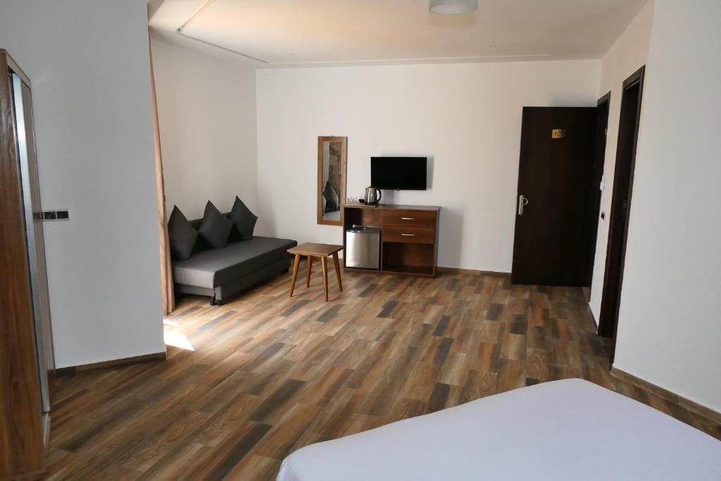 Suite room - Image 1