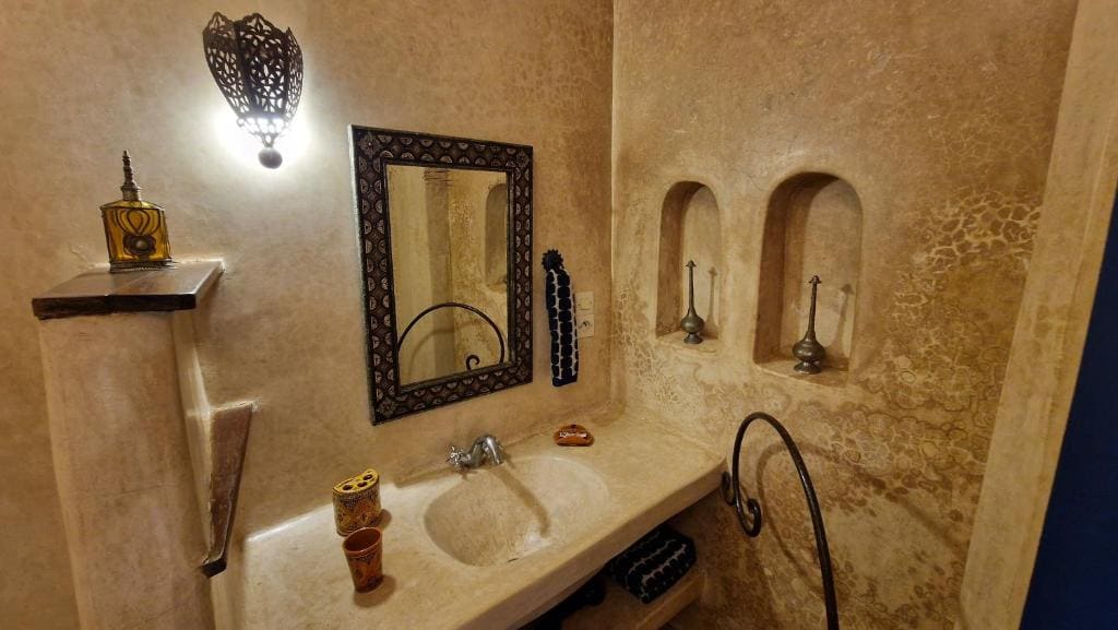 Four-Bedroom House room - Image 2