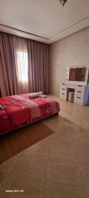 Apartment with City View room - Image 3