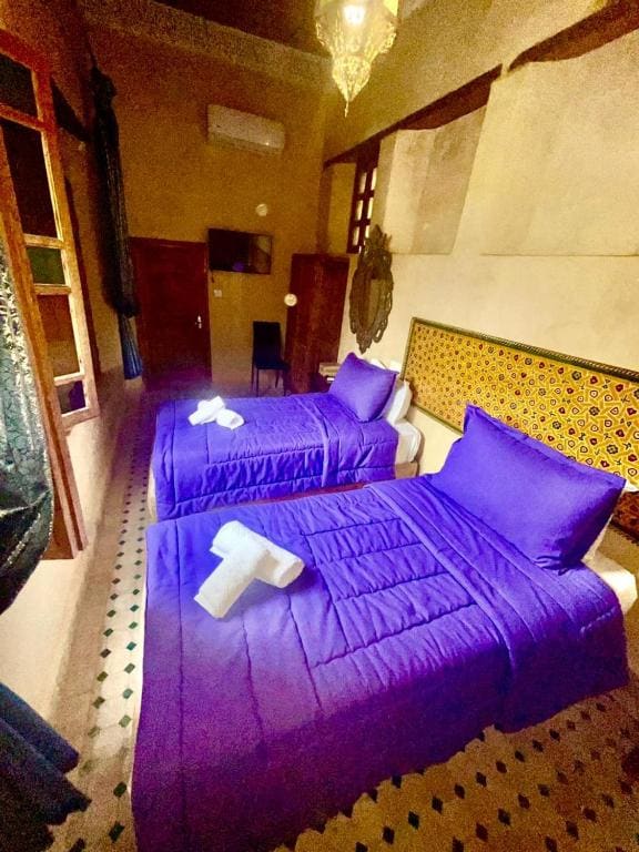 Comfort Triple Room with Shower room - Image 3