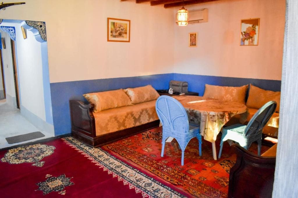 Deluxe Double Room with Shower room - Image 3