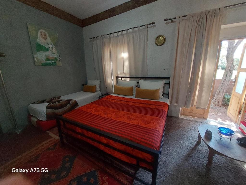 Double Room with Mountain View room - Image 1
