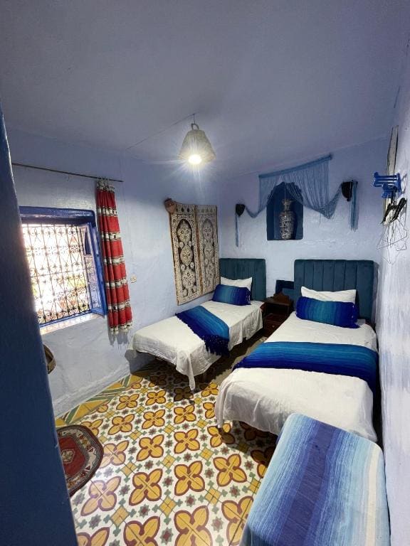 Standard Twin Room room - Image 1