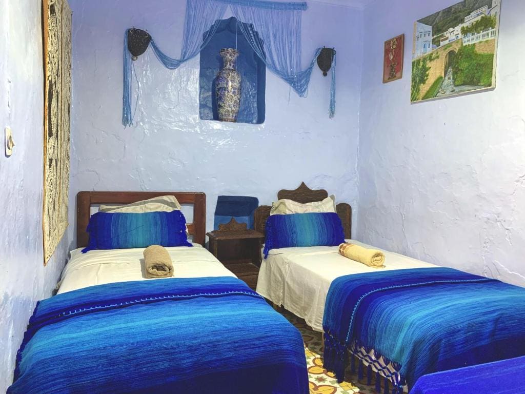 Standard Twin Room room - Image 3