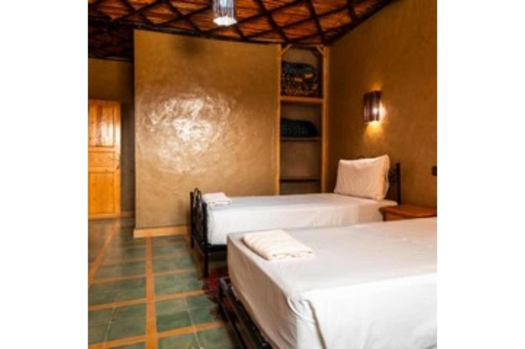 Comfort Quadruple Room room - Image 3
