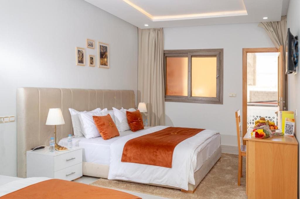 Deluxe Triple Room room - Image 3