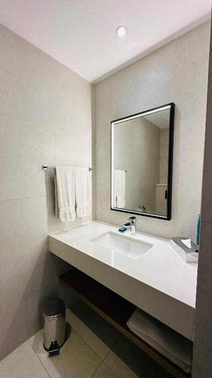 King Room with Sofa room - Image 2