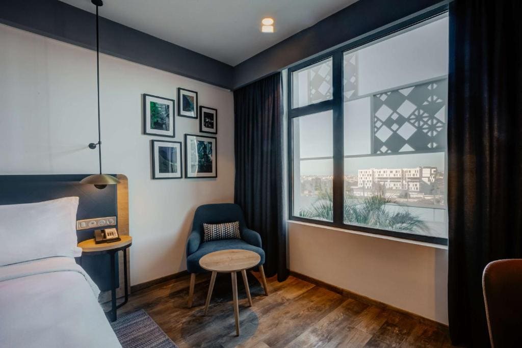 King Room with View room - Image 2