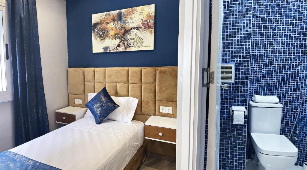 Small Double Room room - Image 1