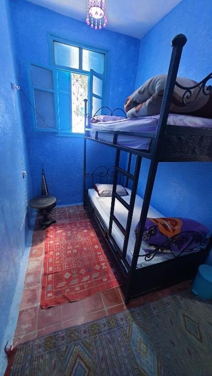 Double Room with Shared Bathroom room - Image 2