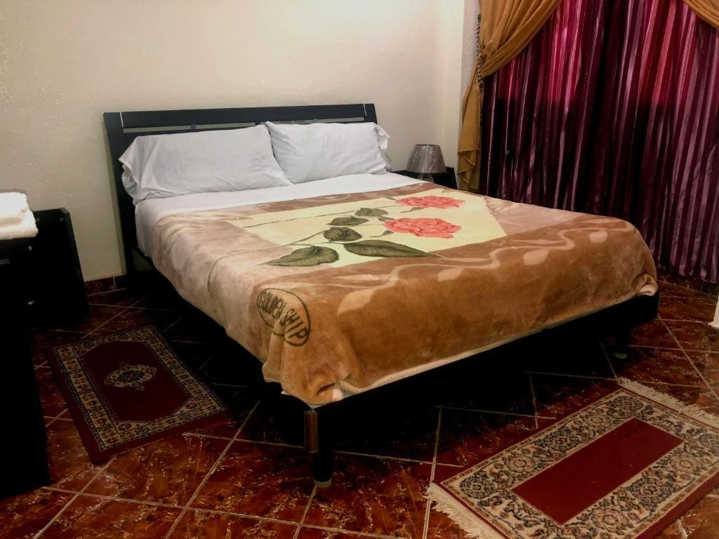 Standard Twin Room room - Image 3