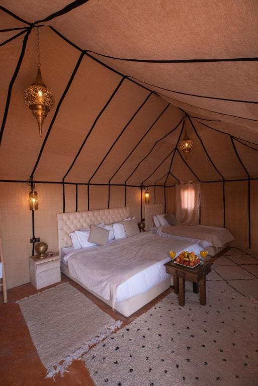 Tent room - Image 2