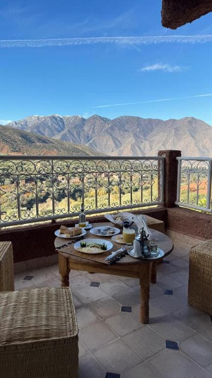 Suite with Pool View room - Image 1