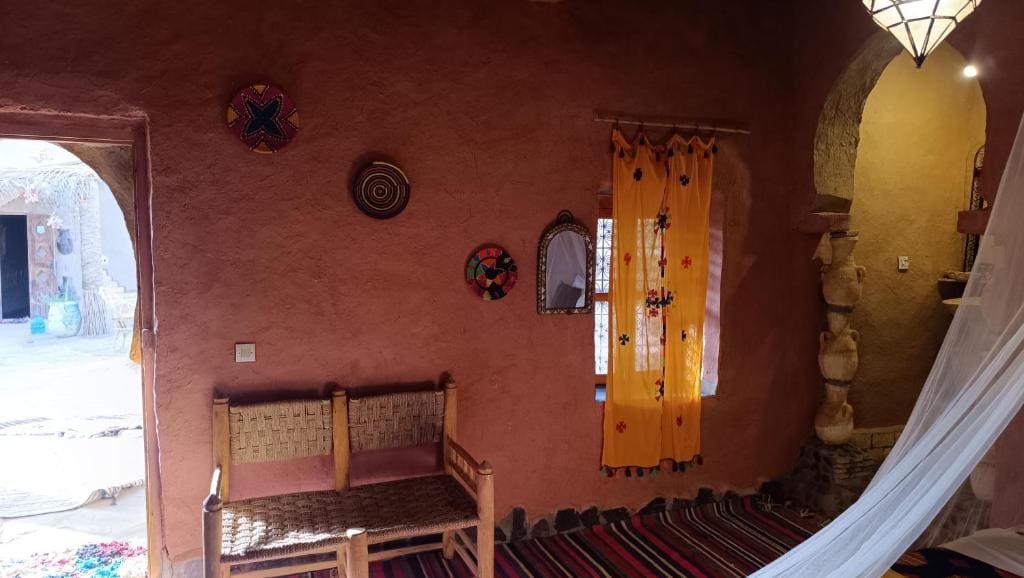Triple Room with Pool View room - Image 2
