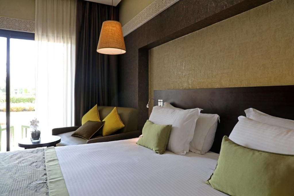 Deluxe Room, Queen Size Bed, Garden View room - Image 1