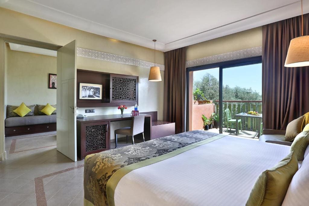 Junior Suite, King Size Bed, Garden View room - Image 1